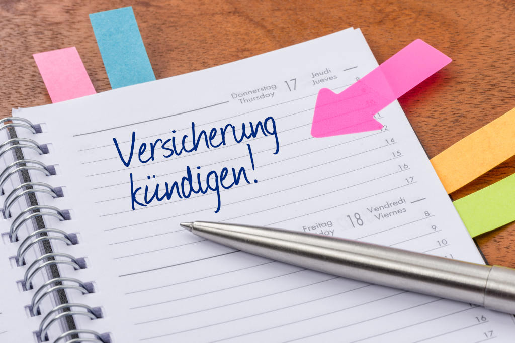 Eintrag im Kalender mit der Erinnerung eine Versicherung zu kündigen